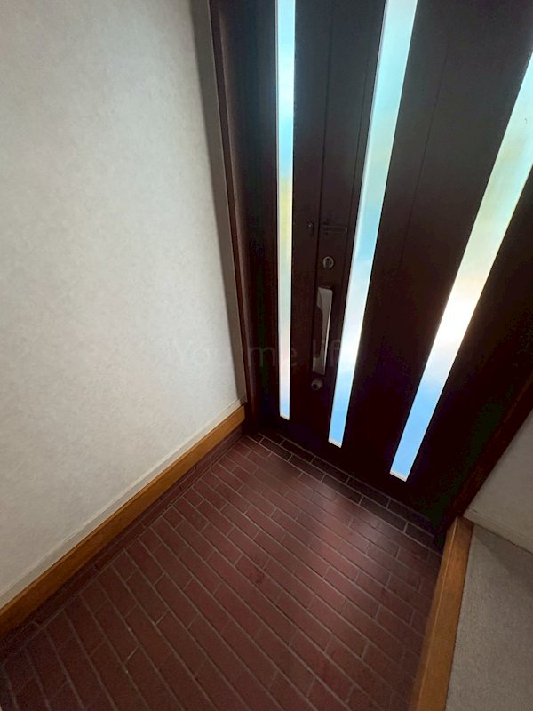 横浜市栄区本郷台　貸家 玄関