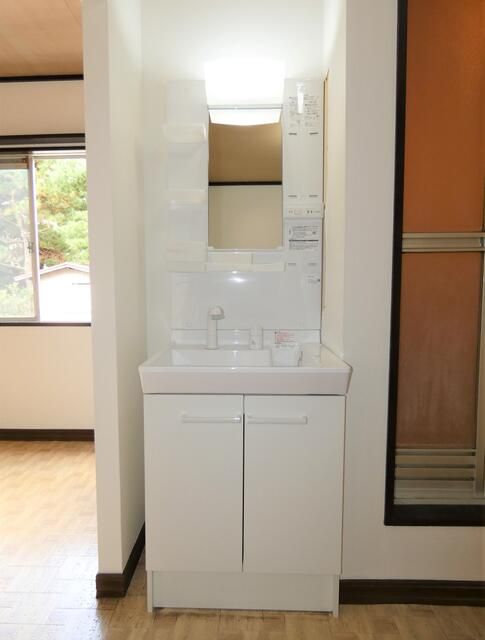 洗面所 カーネル・ハイツ その他2