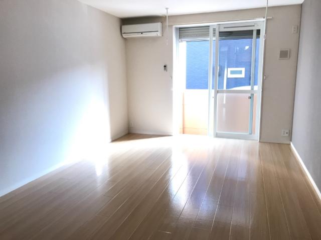ＩＶＹ　ＣＯＵＲＴ（アイビーコート） リビング