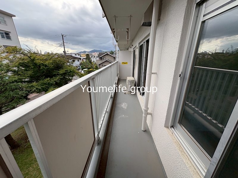 東高森団地11号棟 ベランダ