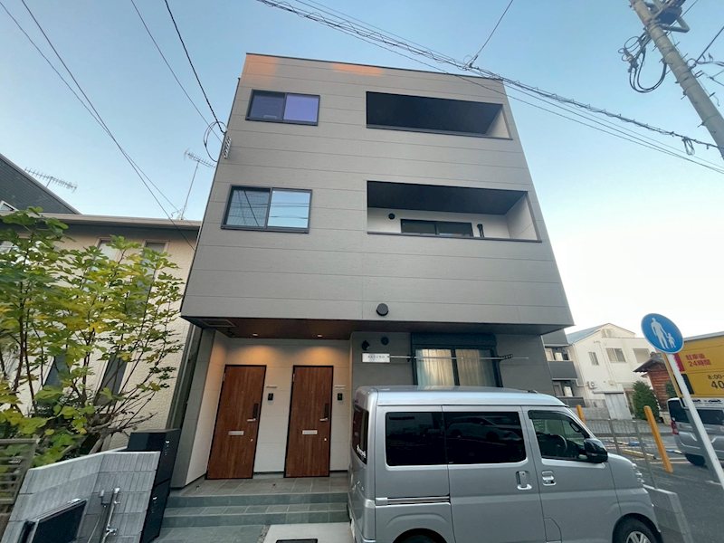 ラドゥーノ 201号室 外観