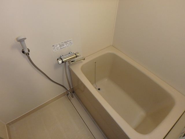 ドミール湘南 風呂画像