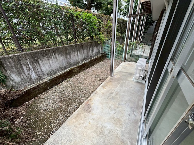 本多アパート ベランダ