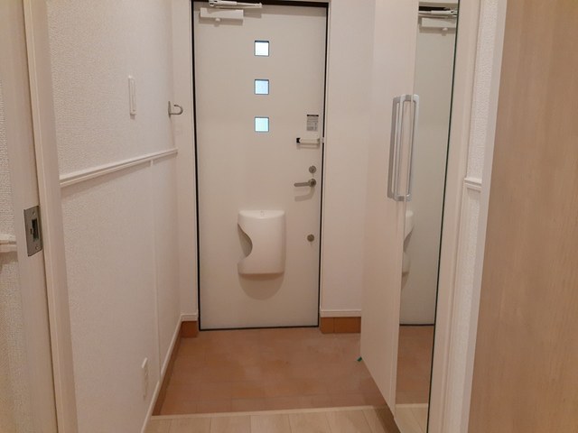 ラ・ポーズ 玄関