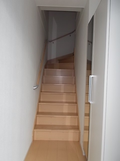 アドラブール・ピア 玄関