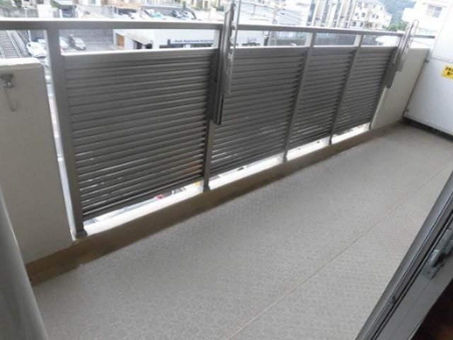 ヒルトップ港南台 ベランダ