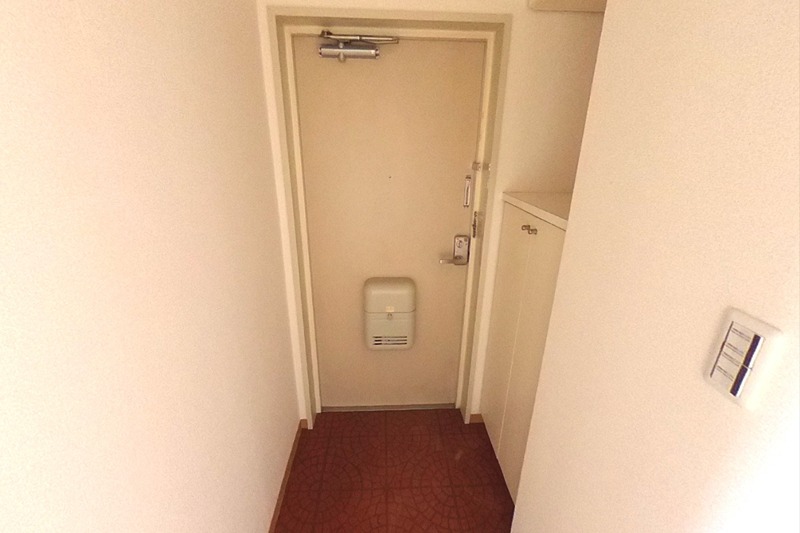 ヒルズ南戸塚　4号棟 玄関