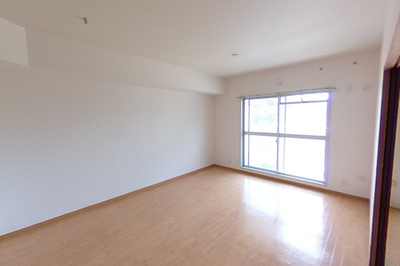 ヒルズ南戸塚　4号棟 リビング