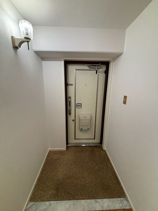 ユニハイム本厚木 玄関