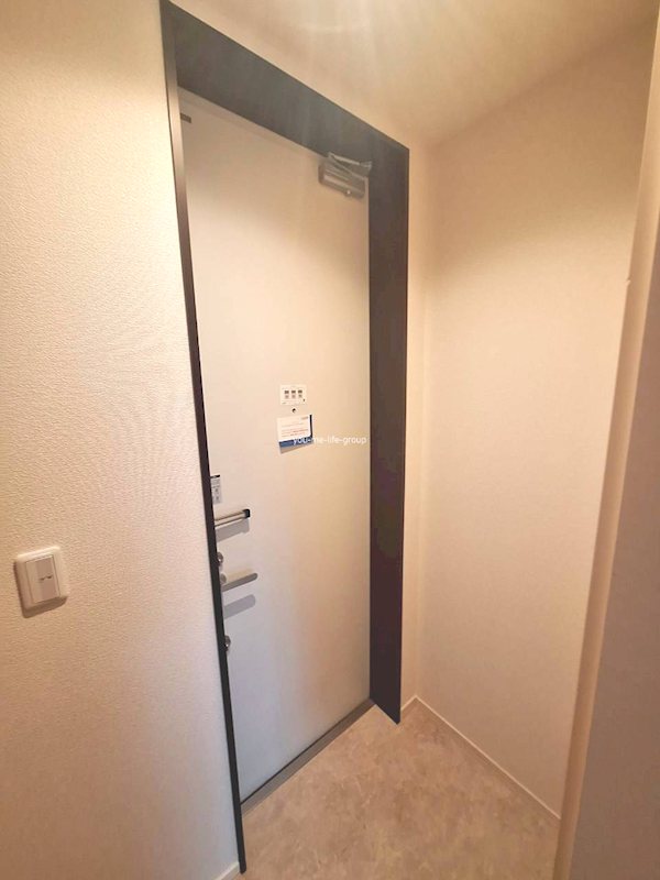 エストレージャ開成 玄関