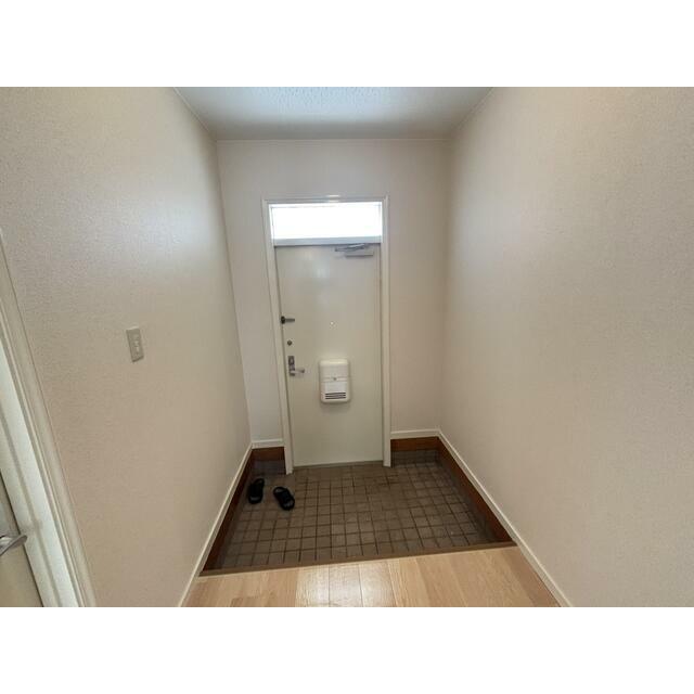 テラス国府Ｂ棟 玄関