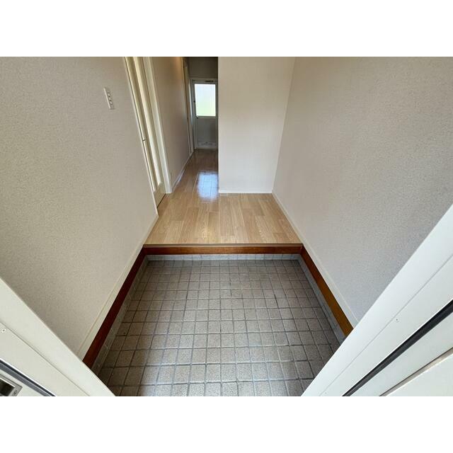 テラス国府Ｂ棟 玄関