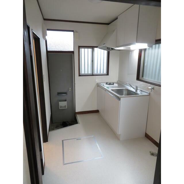 三戸部アパート 玄関