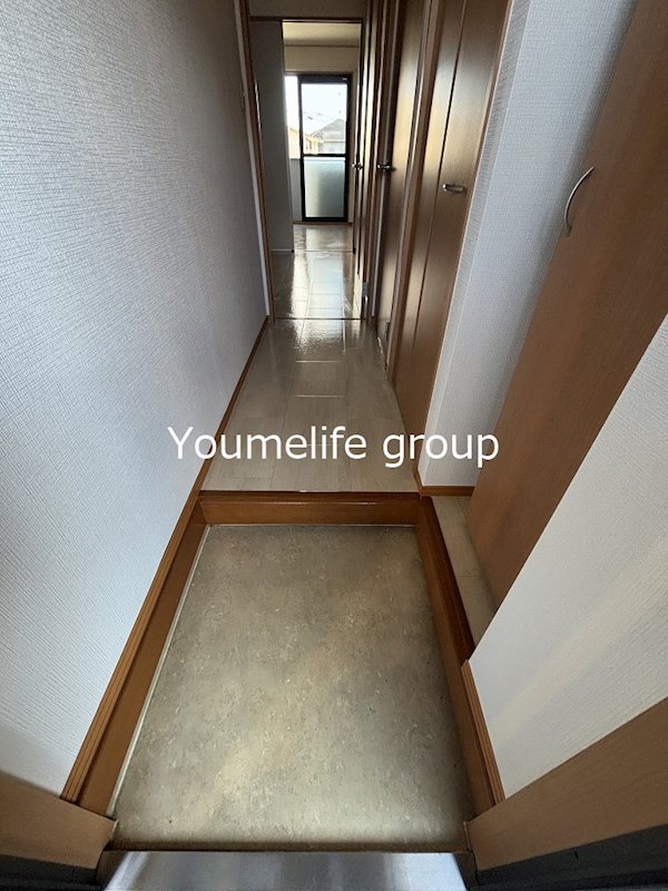 ハイネスＫ 玄関