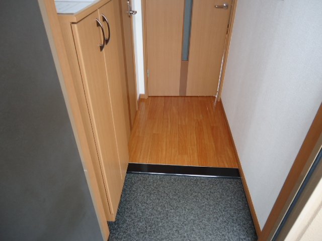 グレース雅 玄関