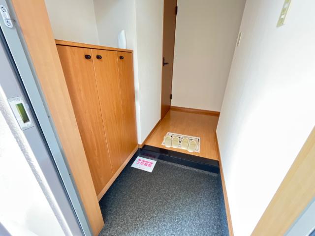 アールヴヘイム 玄関