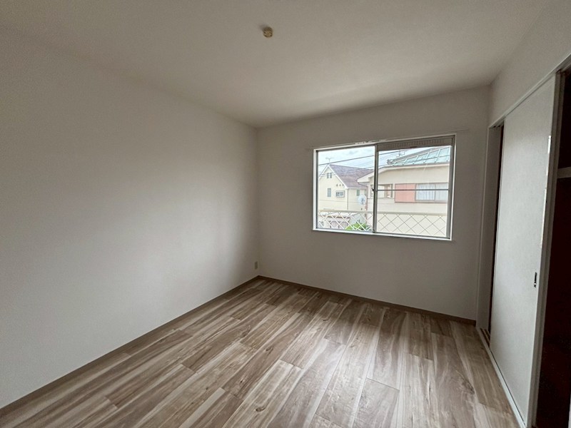 メゾネット山口 ベッドルーム