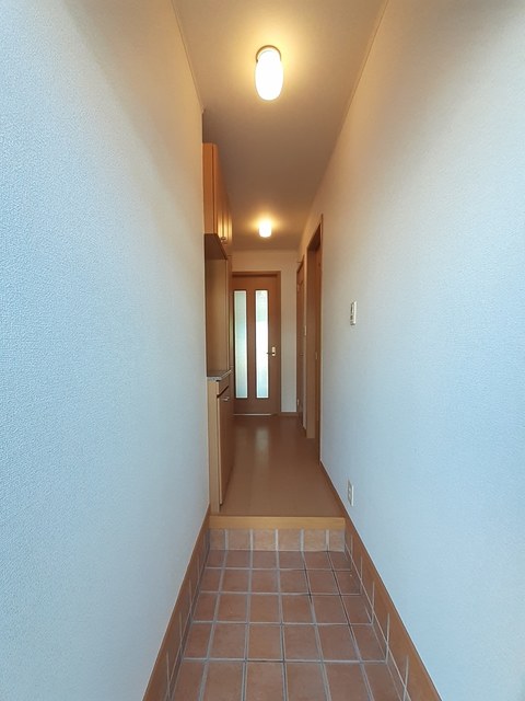 カムヒトウカＡ 玄関