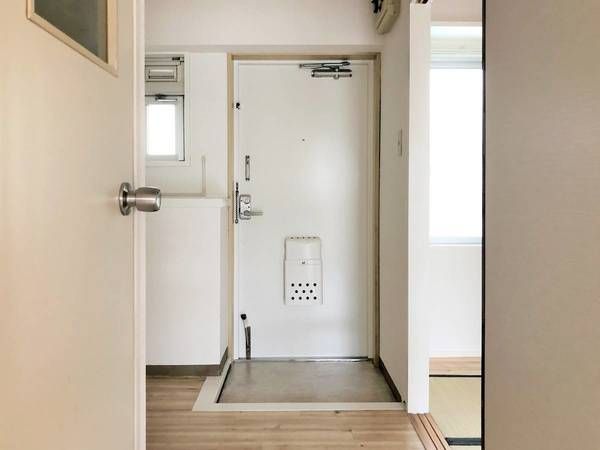 ビレッジハウス鎌倉4号棟 玄関