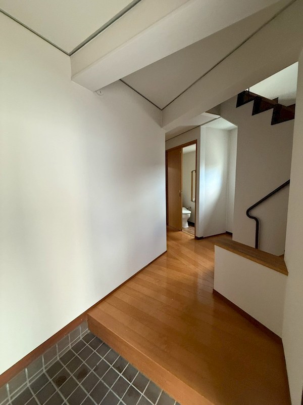 横浜市戸塚区戸塚町２７１９－１戸建 玄関