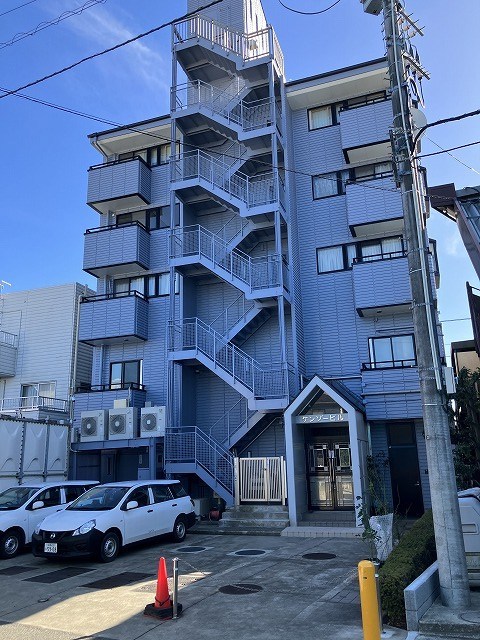 ケンゾービル 402号室 外観