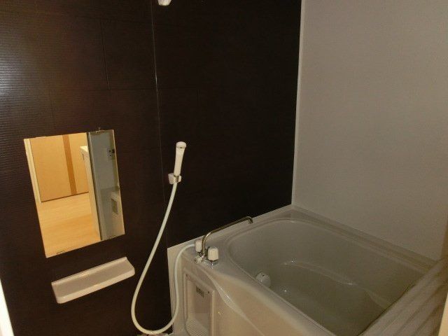 ＩＶＹ　ＣＯＵＲＴ（アイビーコート） 風呂画像