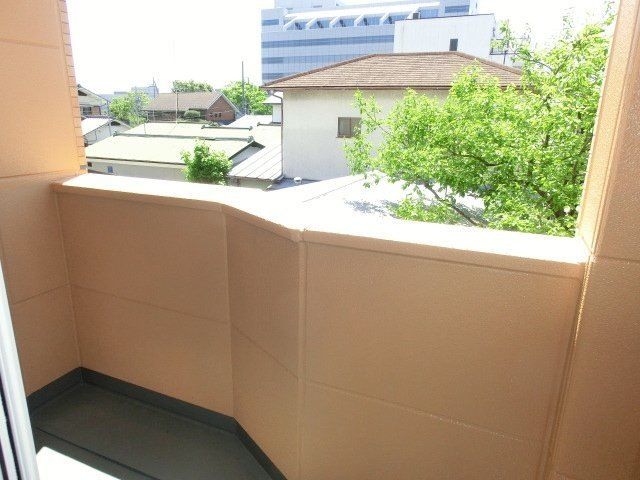 ＩＶＹ　ＣＯＵＲＴ（アイビーコート） ベランダ