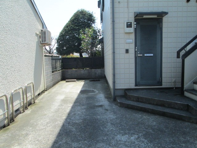 ヴィラ境川 駐車場