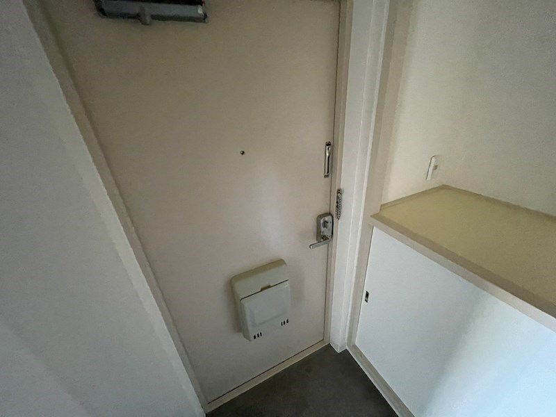 サンパレス林 玄関