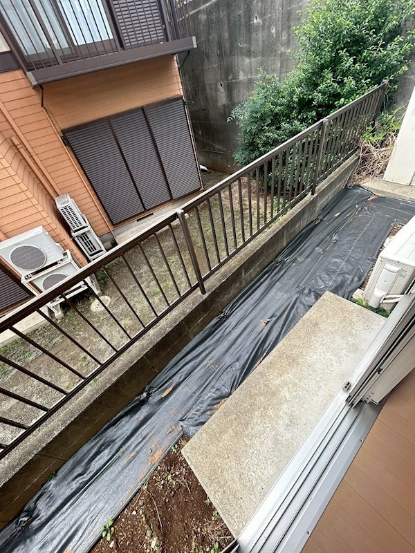 シュロスハイム東海大学前 ベランダ