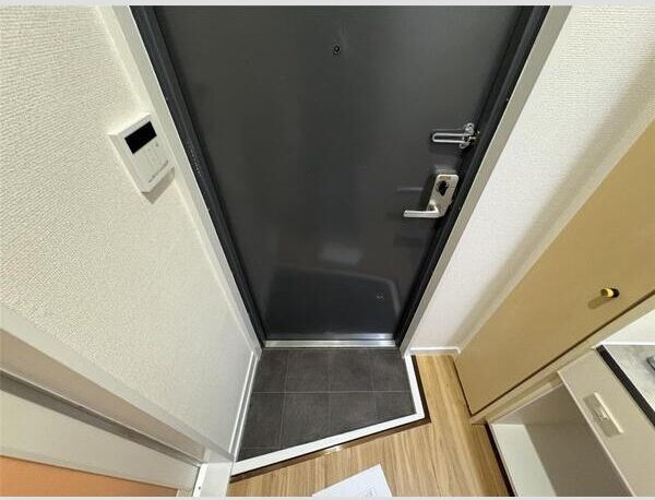 サーフ松風町 玄関