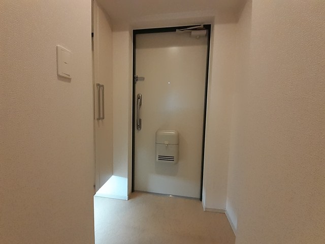 アスタルテ　本厚木 玄関