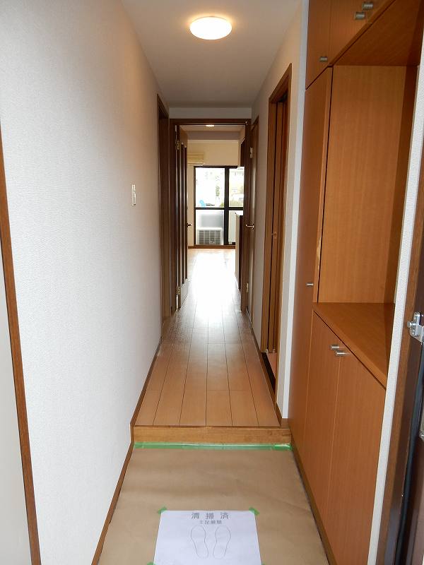 アンソレイエ　アオキ 玄関