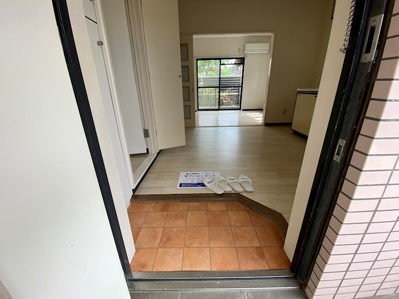 ジュネパレス平塚第０３ 玄関