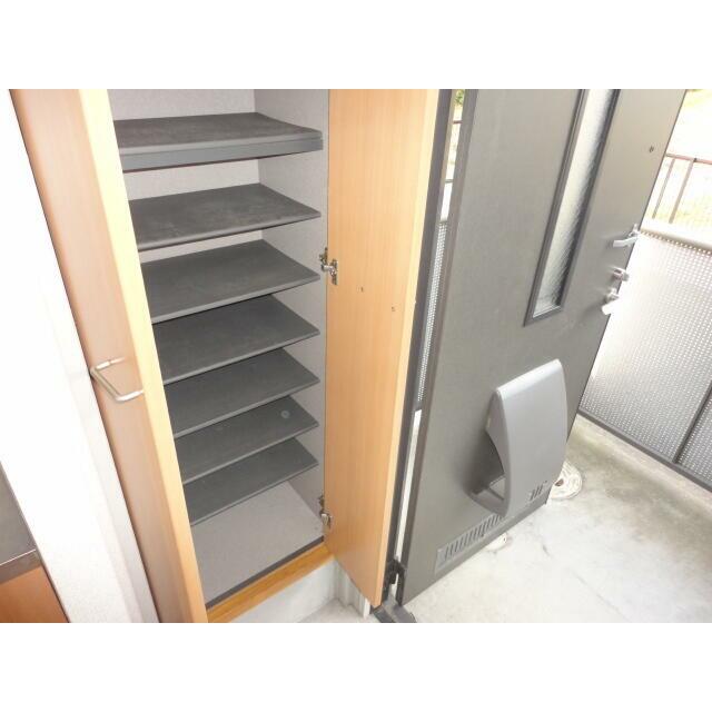 ルミナール辻堂南 玄関