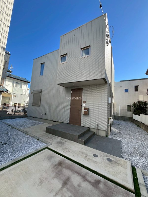 リラガーデンB棟 外観