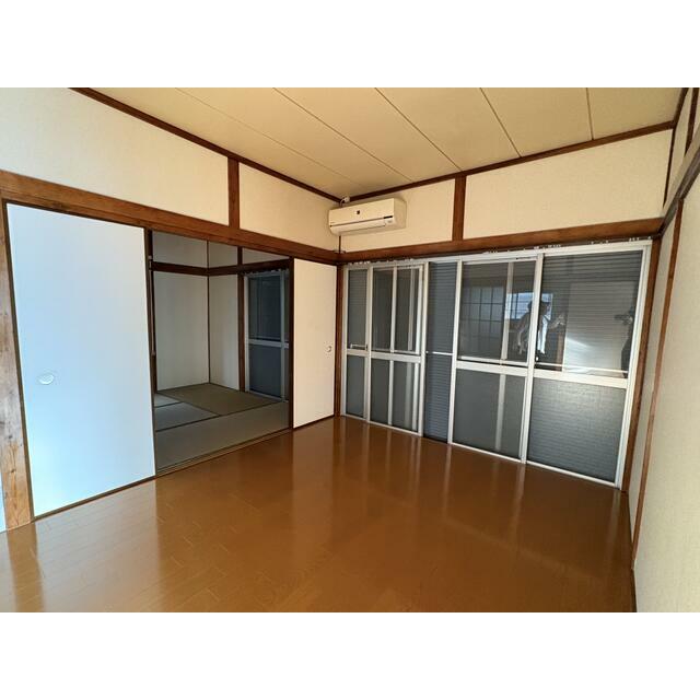 西八幡１丁目　貸家 リビング
