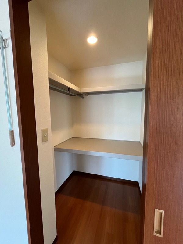 ドム・ＮｉＳｉ その他2