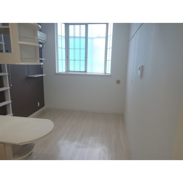 リビング リファレンス愛甲石田  リビング