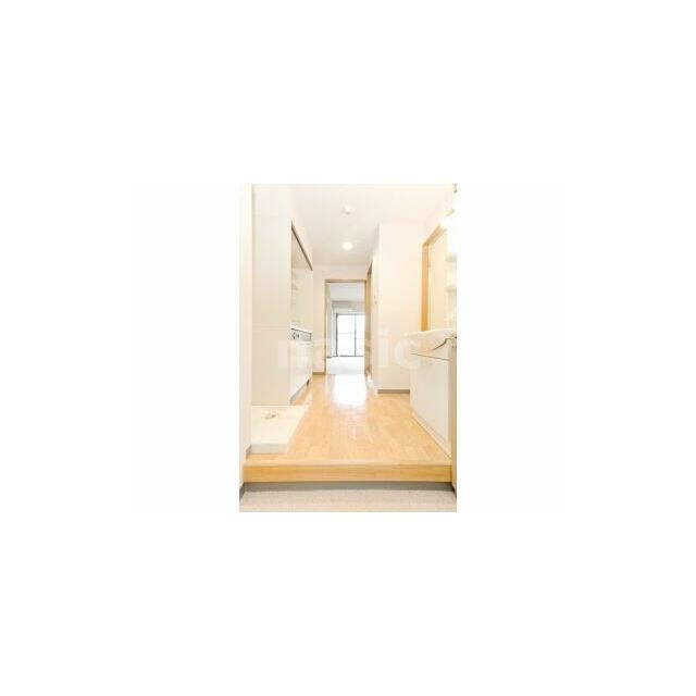 ファーストウイング 玄関