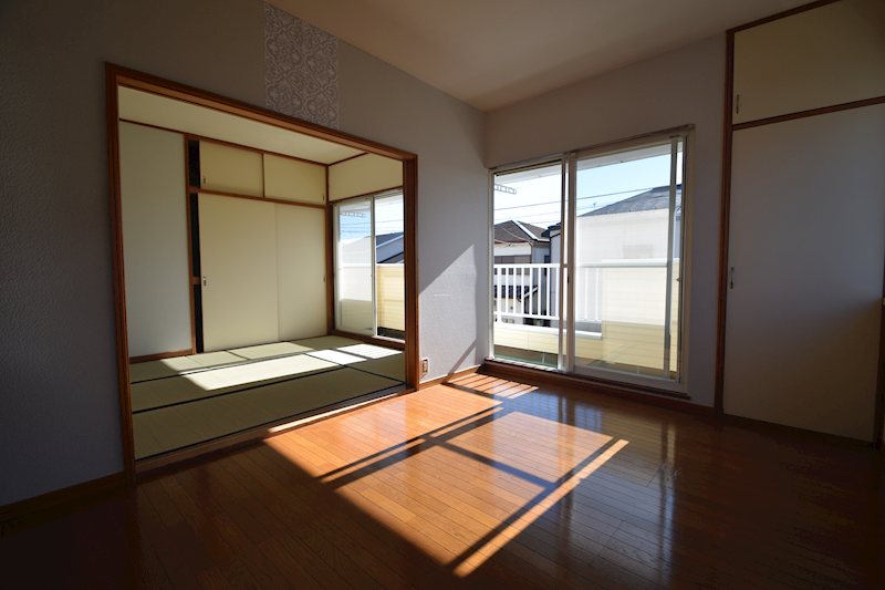 メゾン片山（B棟）202号室 リビング