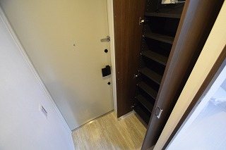 ライフゾーン藤沢 玄関