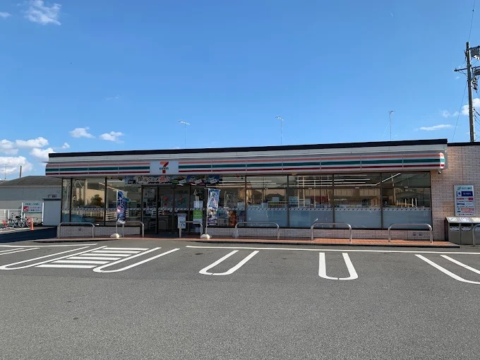 セブンイレブン 伊勢原板戸店 パルテール・アン 周辺画像3