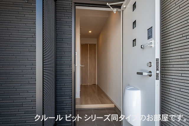 セレーノ下福田 玄関