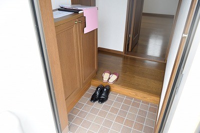 プレステージ安池 玄関