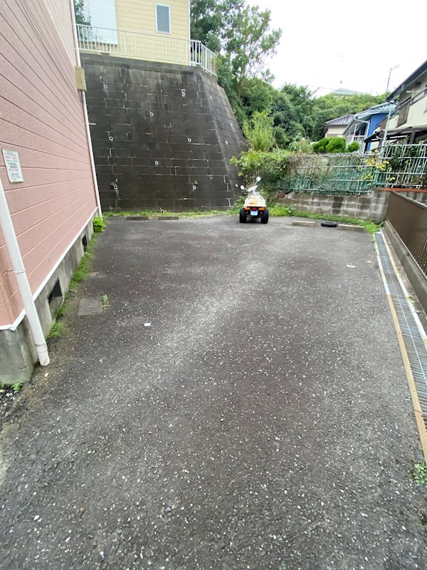 相沢ハイツ 駐車場
