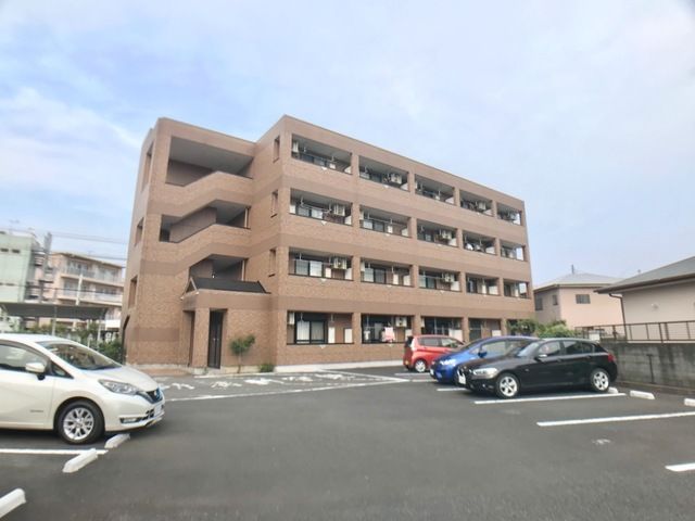 ヴィアーレ・ガーナ 103号室 外観