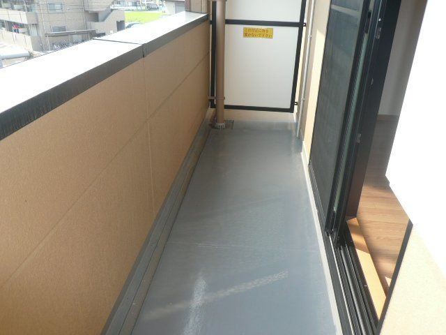 ヴィアーレ・ガーナ ベランダ