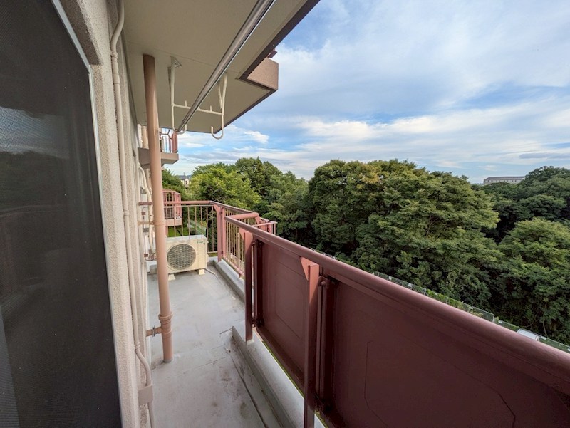 くず葉台団地　１号棟 ベランダ