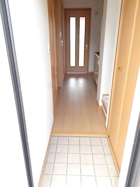 カムヒトウカＢ 玄関